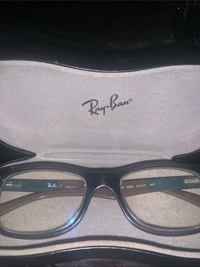 Ray-Ban glasses with hard case